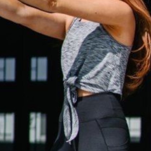 Zyia gray tie crop work out top medium - Picture 6 of 7